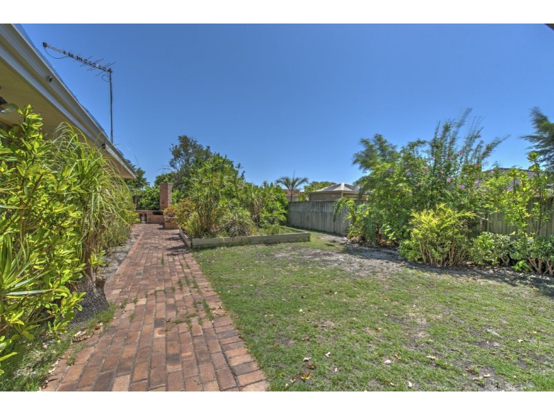 141 Warton Road, Thornlie WA 6108