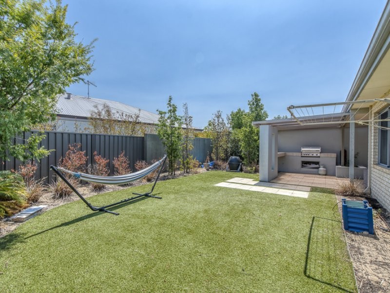 58 Burdekin Turn, Hilbert WA 6112