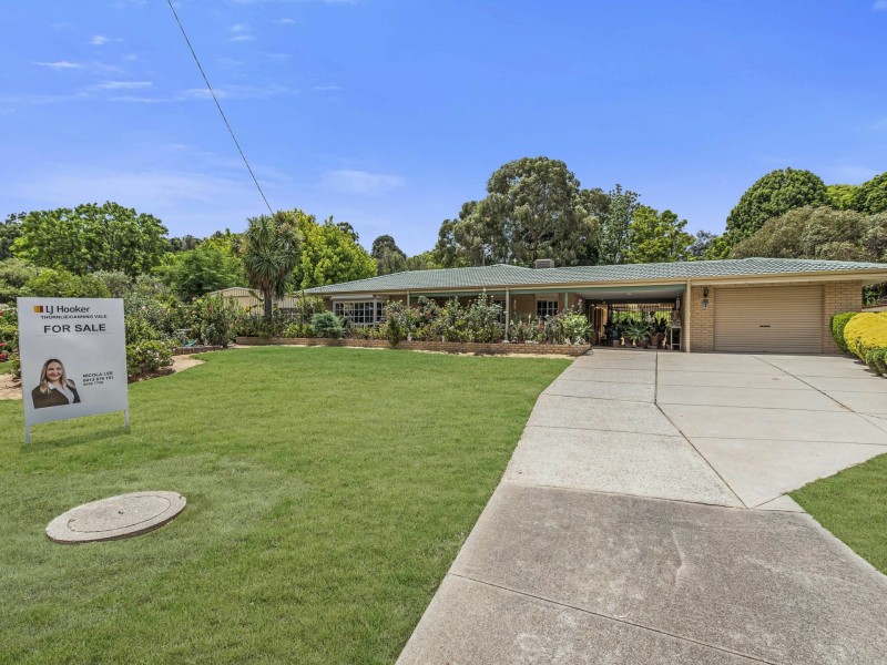 7 Holden Road, Roleystone WA 6111
