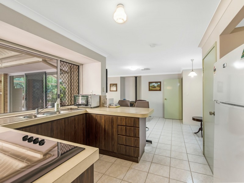 7 Holden Road, Roleystone WA 6111