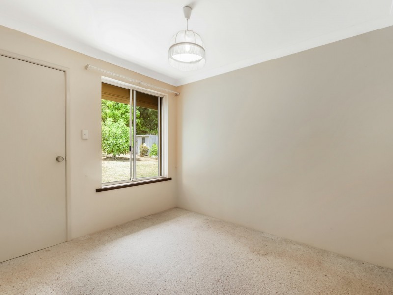 7 Holden Road, Roleystone WA 6111