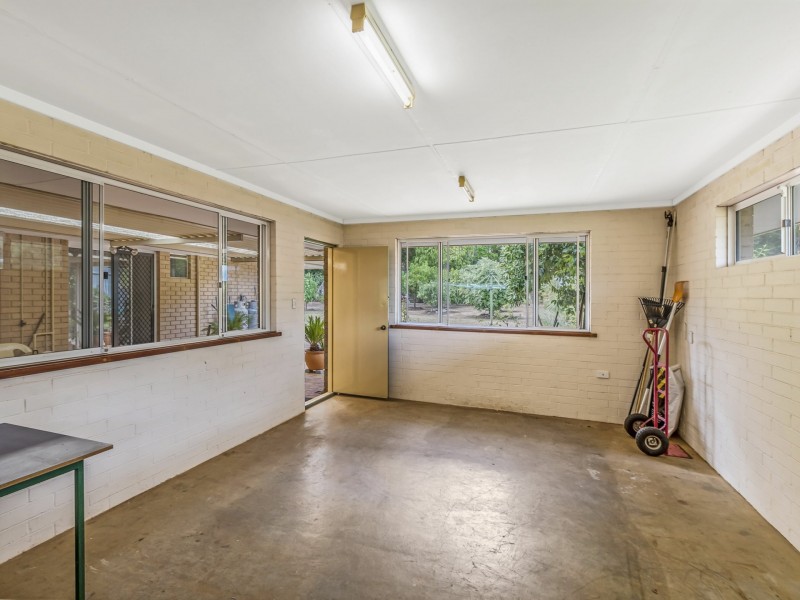 7 Holden Road, Roleystone WA 6111