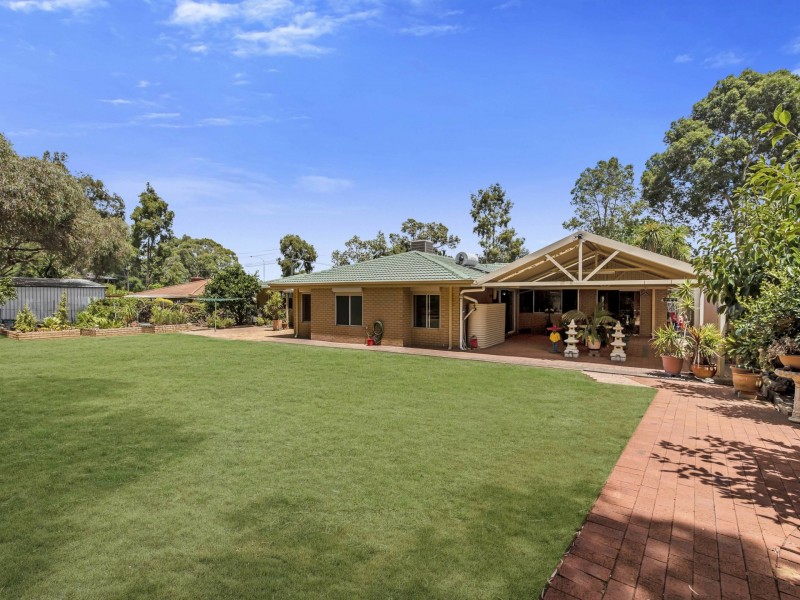 7 Holden Road, Roleystone WA 6111