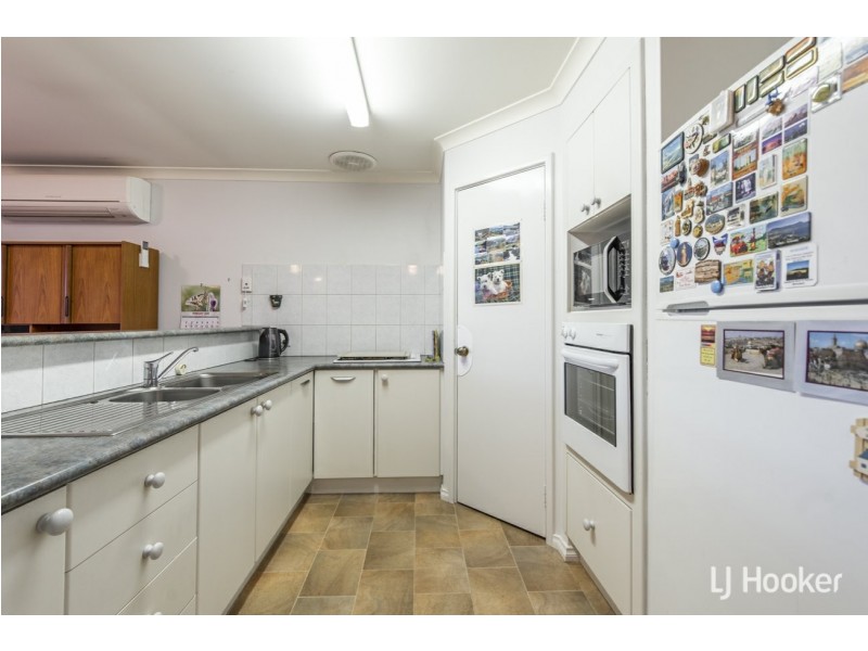 23/7 Lester Drive, Thornlie WA 6108