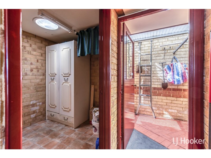 23/7 Lester Drive, Thornlie WA 6108