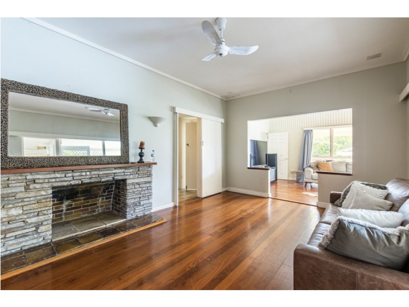 212 Kent Street, Rockingham WA 6168