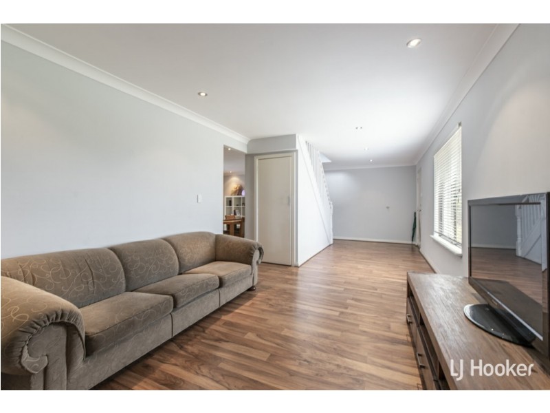 30 Ningaloo Way, Thornlie WA 6108