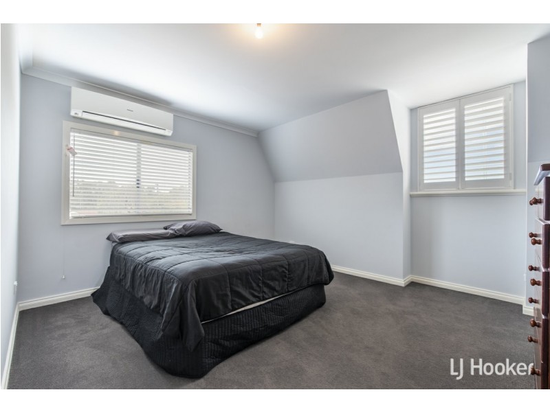 30 Ningaloo Way, Thornlie WA 6108