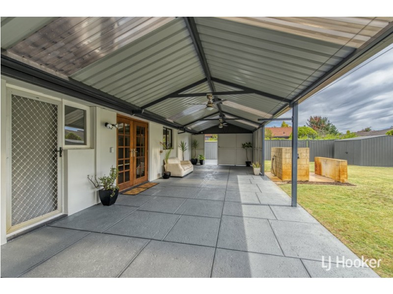 30 Ningaloo Way, Thornlie WA 6108
