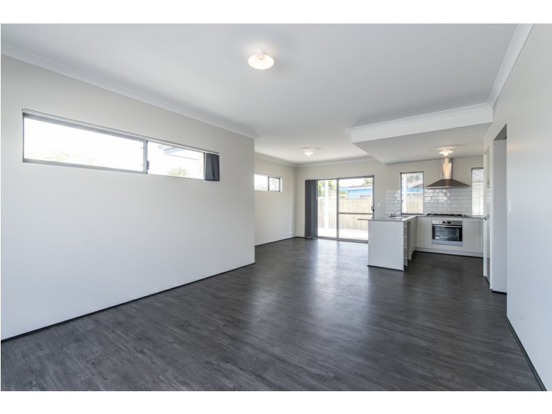 109B Berehaven Avenue, Thornlie WA 6108