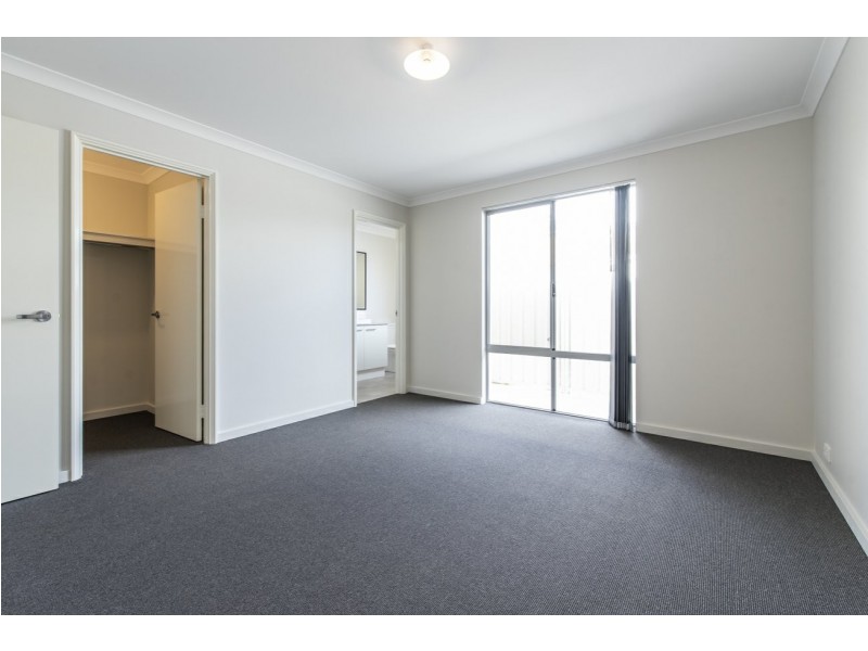 109B Berehaven Avenue, Thornlie WA 6108