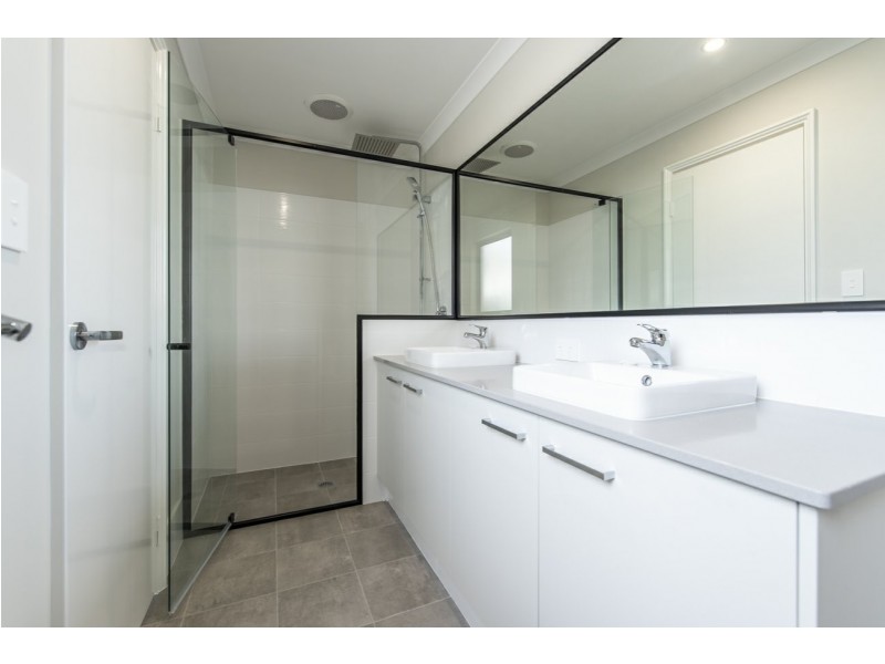 109B Berehaven Avenue, Thornlie WA 6108