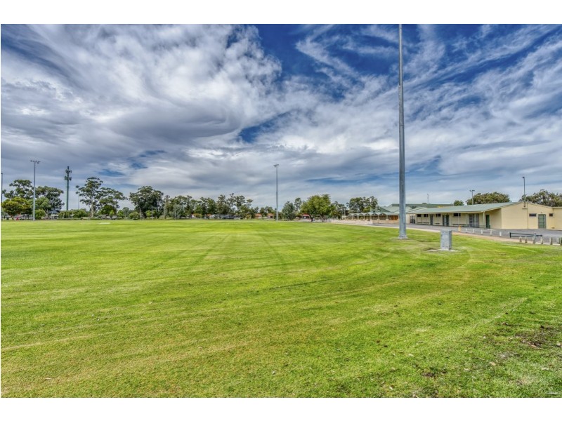 109B Berehaven Avenue, Thornlie WA 6108