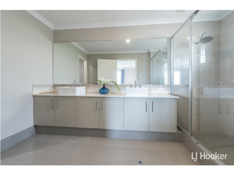 24 Cowes Street, Harrisdale WA 6112