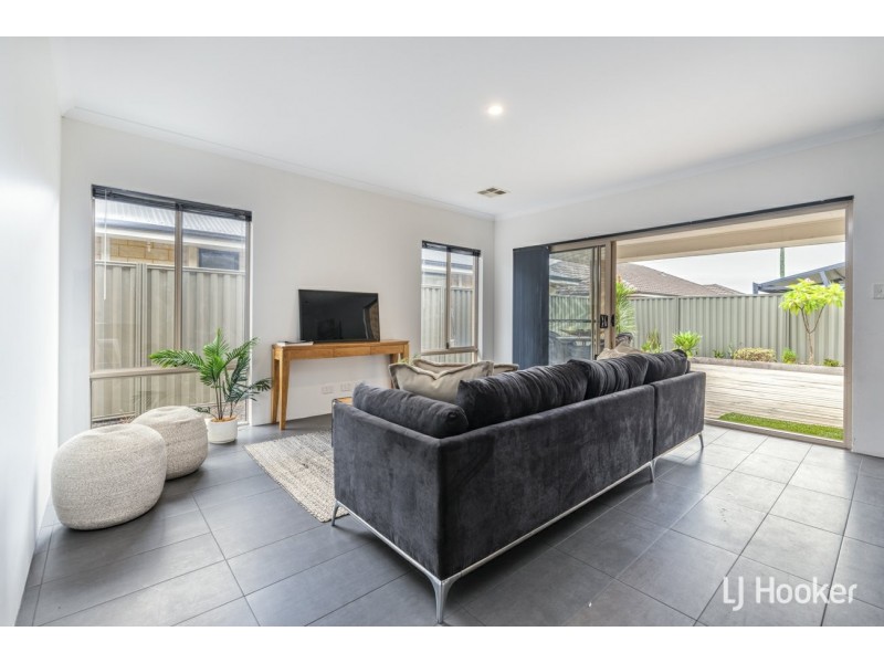 24 Cowes Street, Harrisdale WA 6112