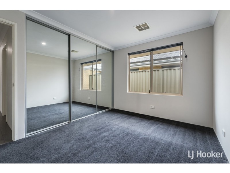 24 Cowes Street, Harrisdale WA 6112