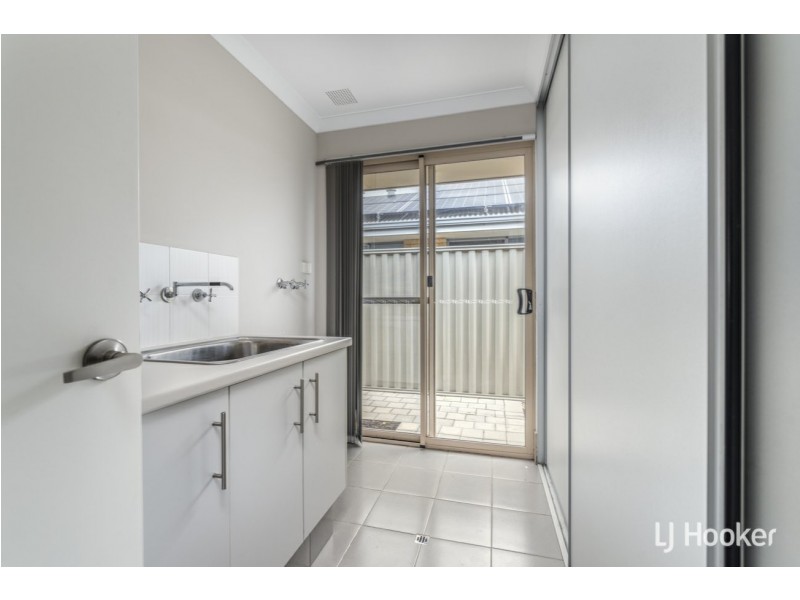 24 Cowes Street, Harrisdale WA 6112