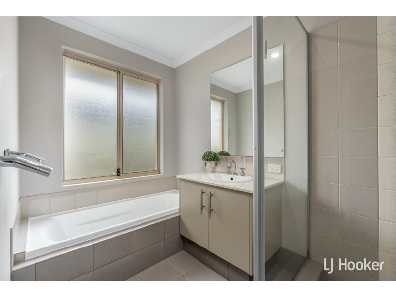 24 Cowes Street, Harrisdale WA 6112