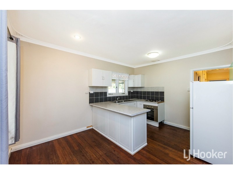 4 Yale Road, Thornlie WA 6108