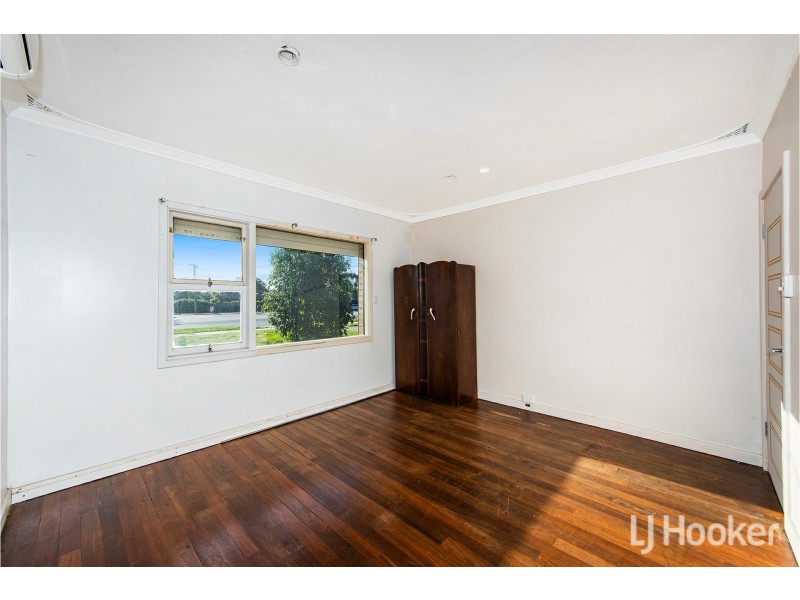 4 Yale Road, Thornlie WA 6108