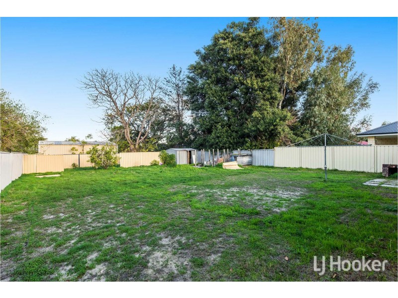 4 Yale Road, Thornlie WA 6108
