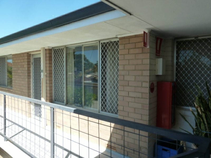 11/13 Grant Place, Bentley WA 6102