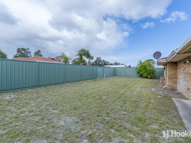 42 Explorer Drive, Thornlie WA 6108