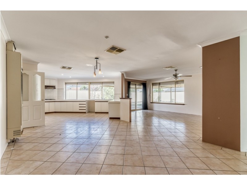 63 Inverness Circle, Camillo WA 6111