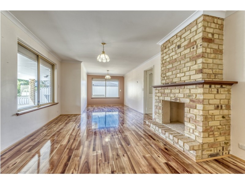 63 Inverness Circle, Camillo WA 6111