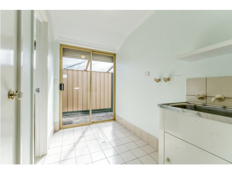 63 Inverness Circle, Camillo WA 6111