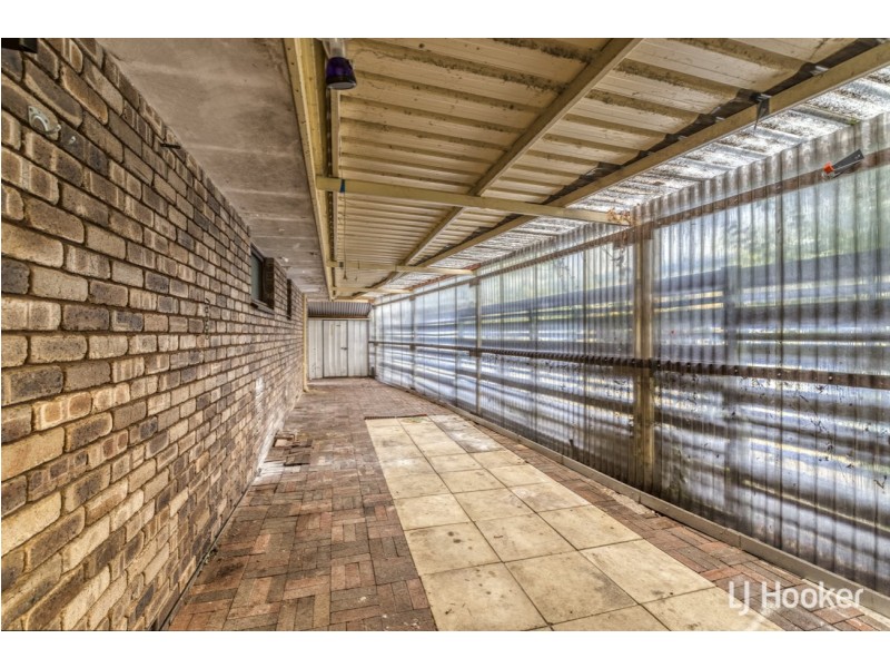 57 Regency Drive, Thornlie WA 6108