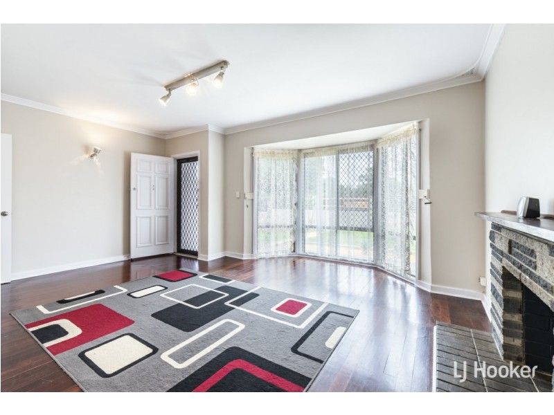 51 Spring Road, Thornlie WA 6108