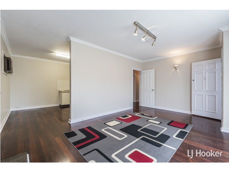 51 Spring Road, Thornlie WA 6108