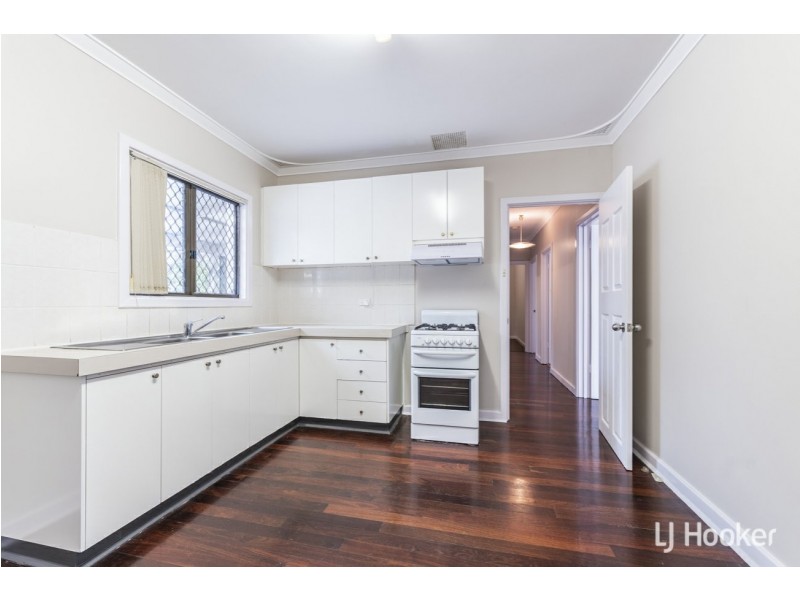 51 Spring Road, Thornlie WA 6108