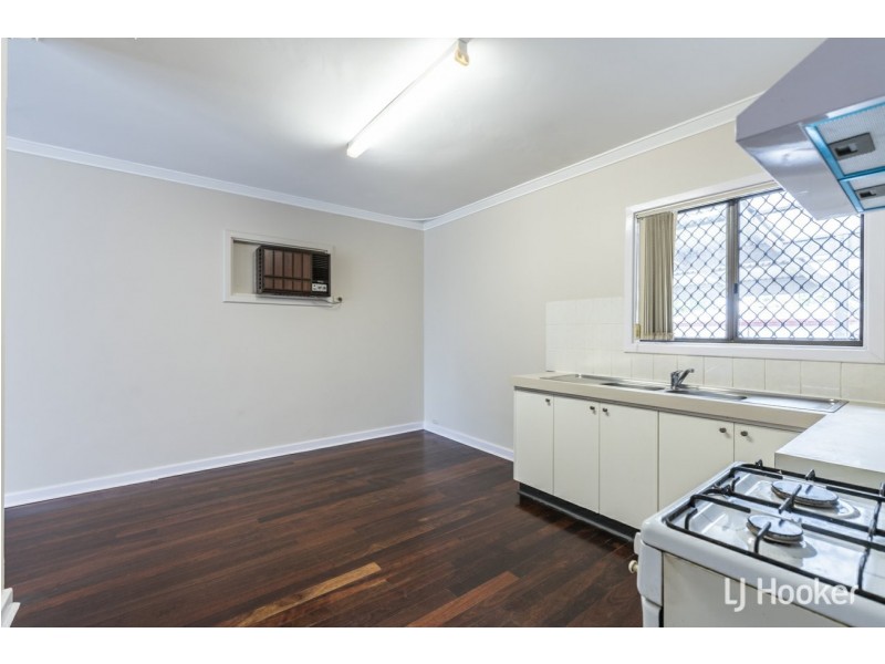 51 Spring Road, Thornlie WA 6108