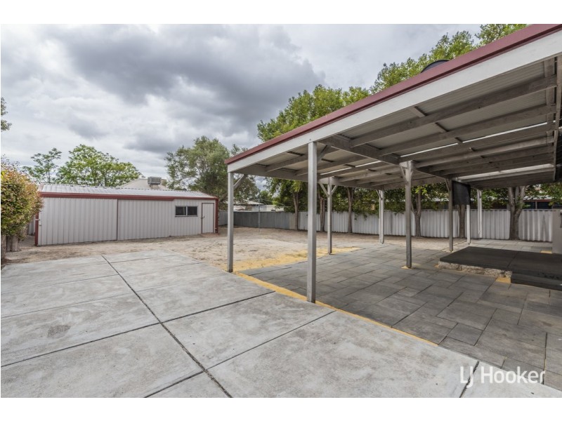 51 Spring Road, Thornlie WA 6108