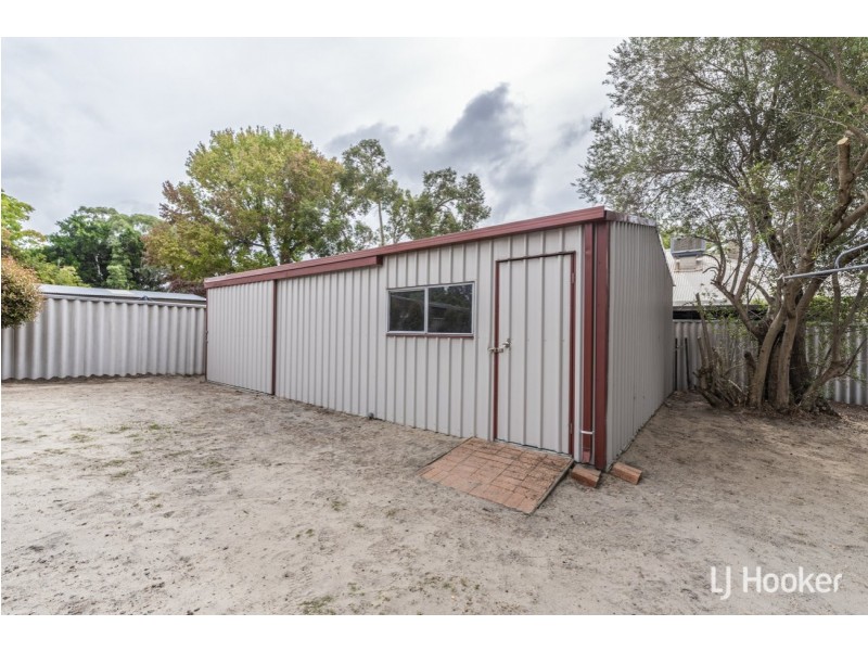 51 Spring Road, Thornlie WA 6108