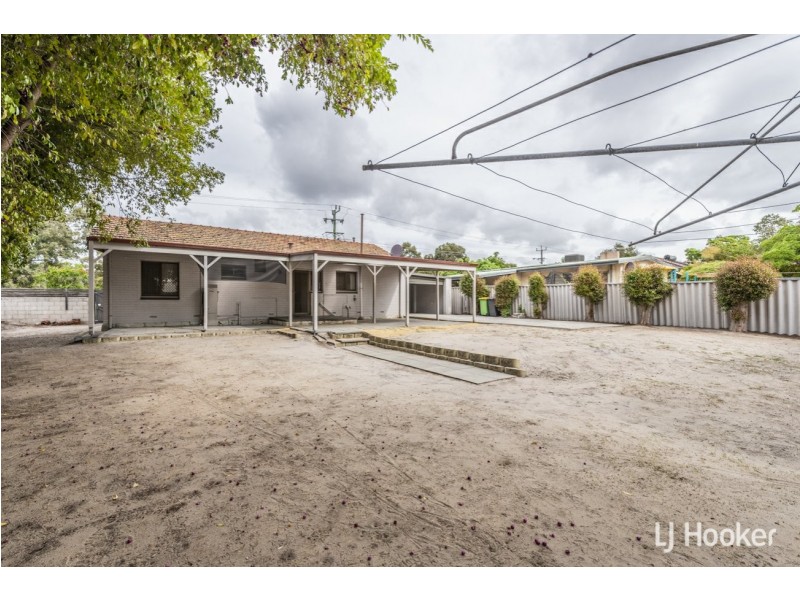 51 Spring Road, Thornlie WA 6108