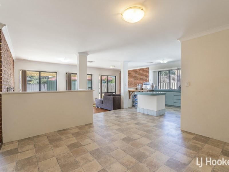 34 Reveley Close, Seville Grove WA 6112
