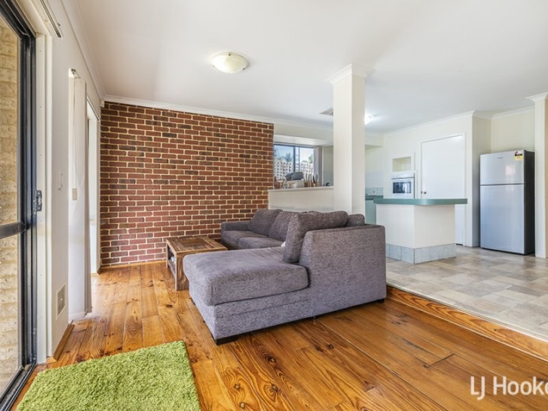 34 Reveley Close, Seville Grove WA 6112