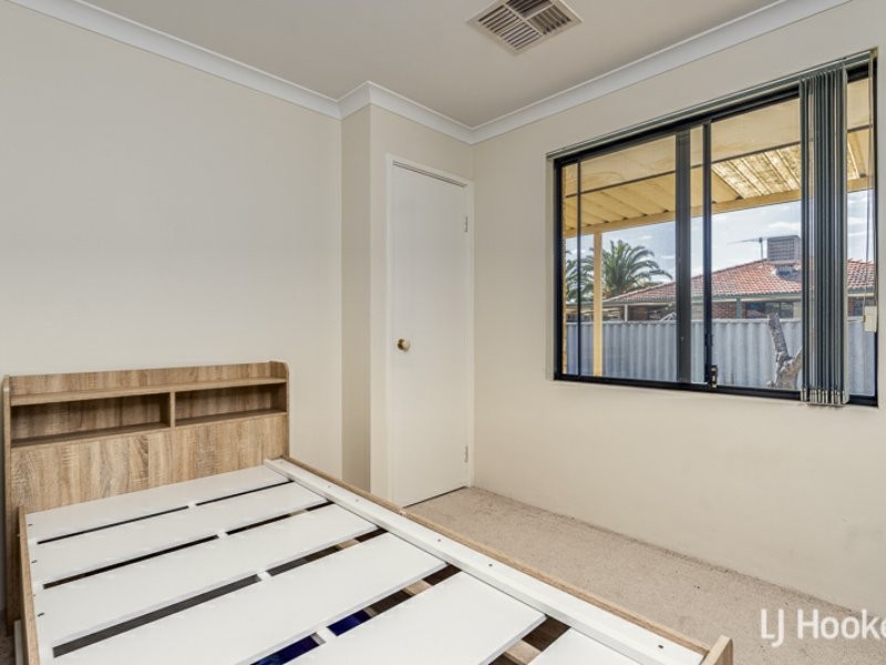34 Reveley Close, Seville Grove WA 6112