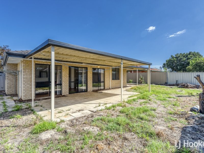 34 Reveley Close, Seville Grove WA 6112