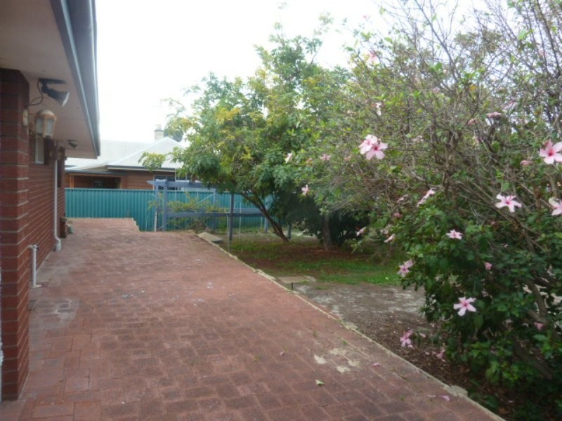 80 Penzance Street, Bassendean WA 6054