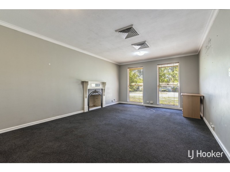 4 Mercer Place, Thornlie WA 6108