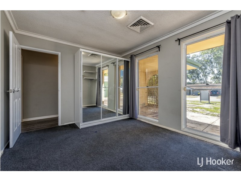 4 Mercer Place, Thornlie WA 6108