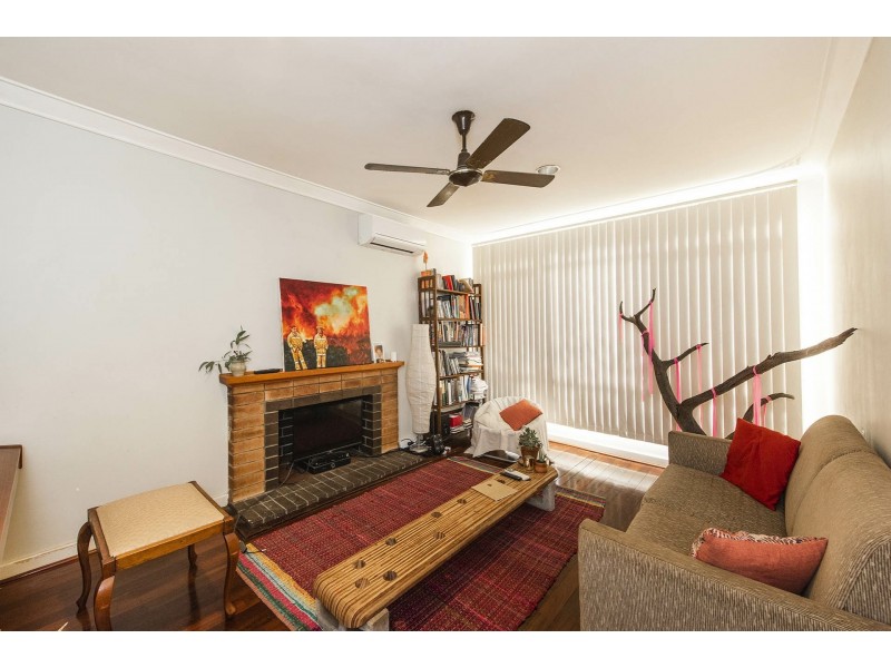 12 Earls Court, Thornlie WA 6108