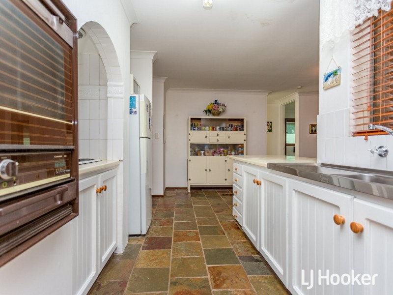 33 Greenough Way, Gosnells WA 6110