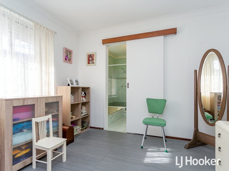 33 Greenough Way, Gosnells WA 6110