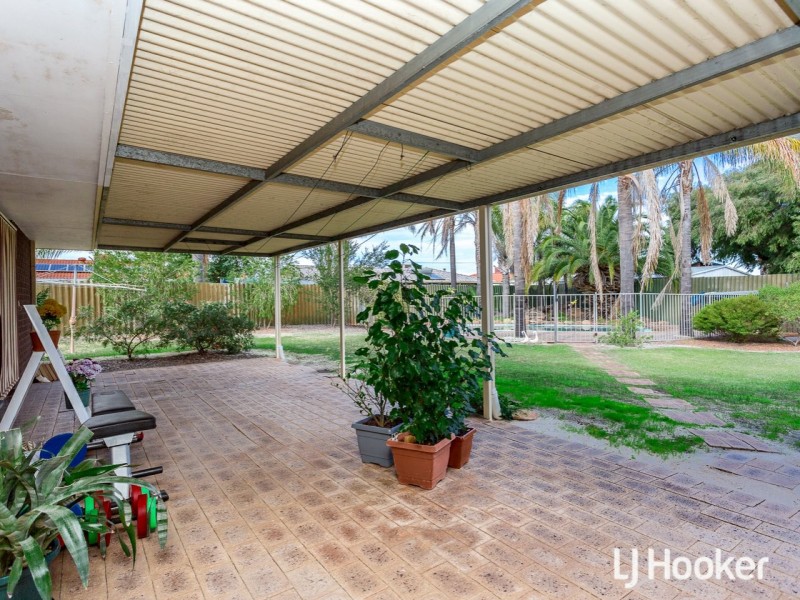 33 Greenough Way, Gosnells WA 6110
