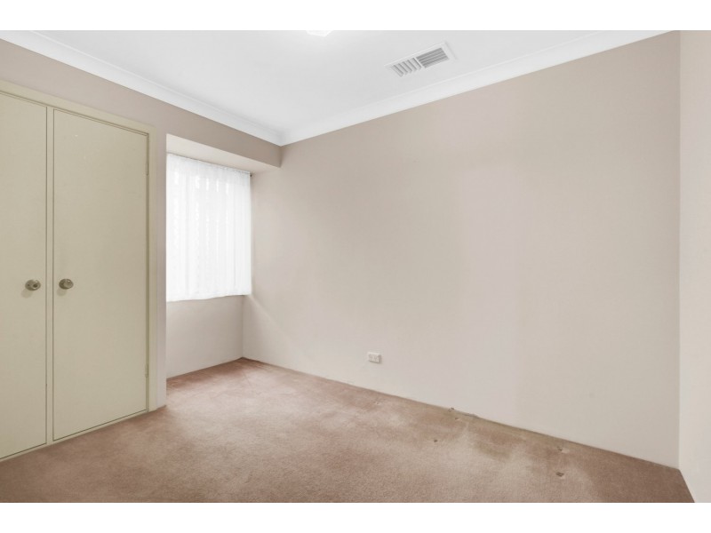 28 Wateredge Road, Thornlie WA 6108